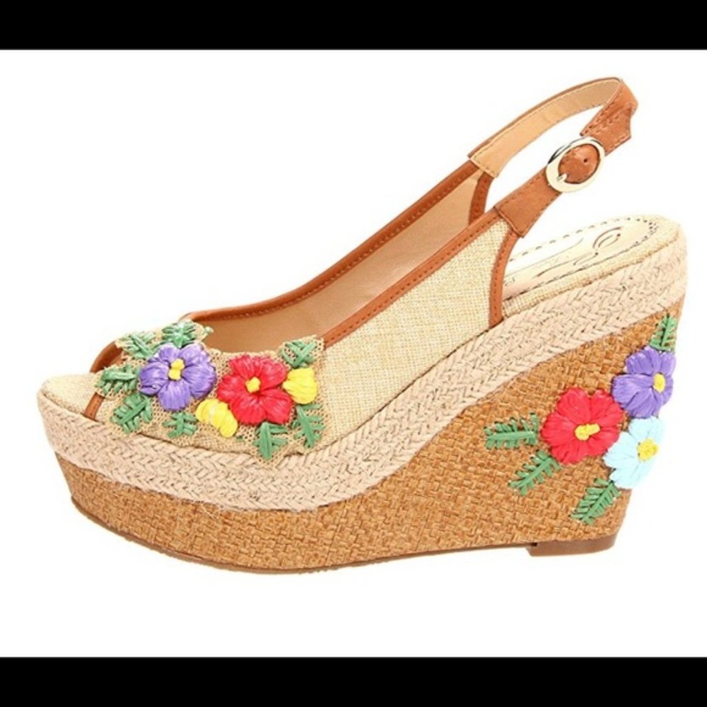 Poetic Licence Floral Petal Pusher Tan Platform Wedge Size 7.5M